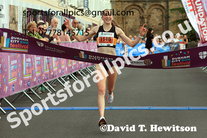 DDurham City 10k, 2025 Durham City 5k and 10k, Durham.  Photo: David T. Hewitson/Sports for All Pics